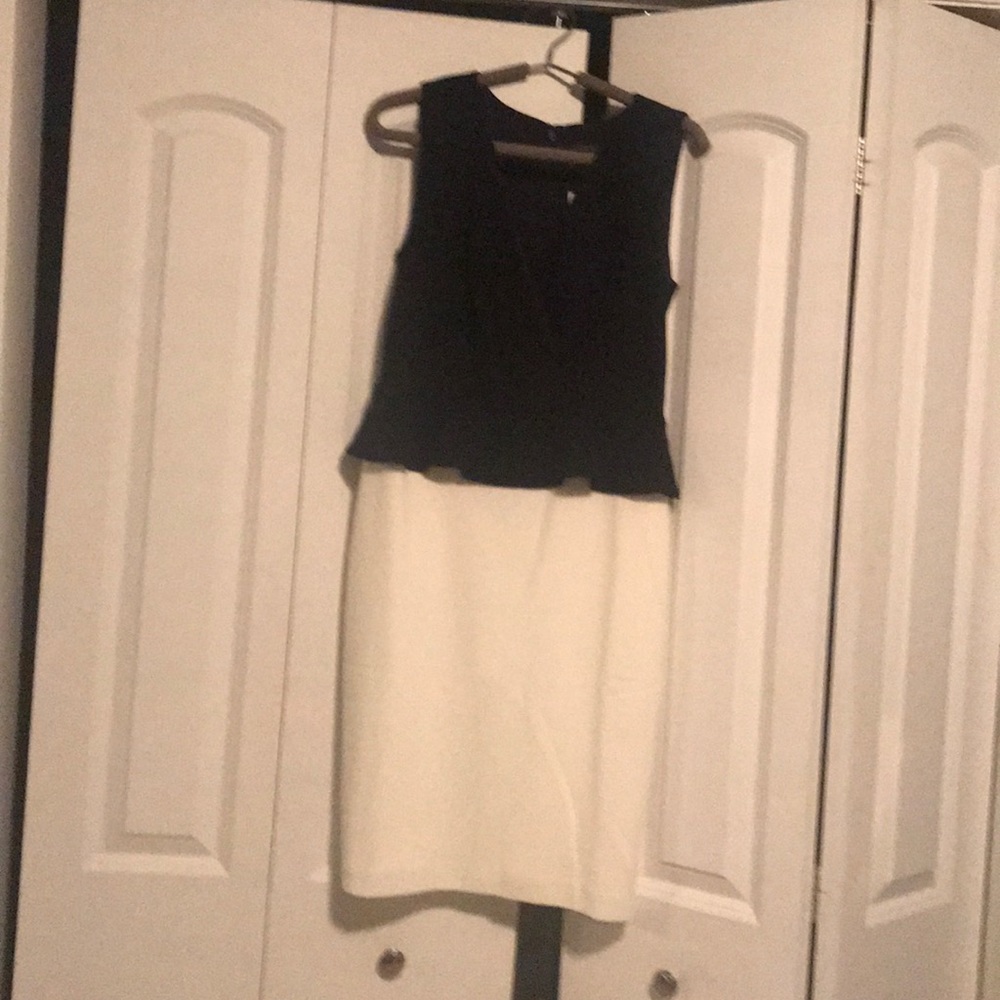 One piece black/ cream dress
